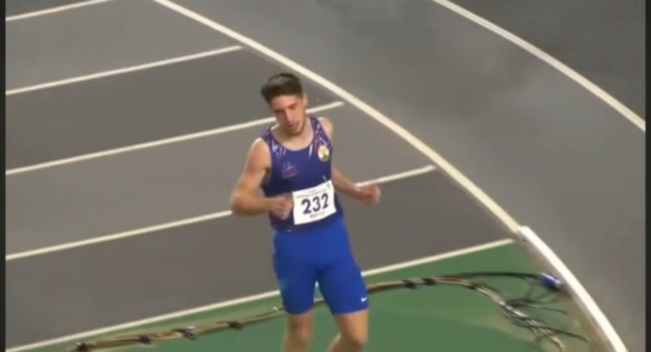 İstanbul’da düzenlenen Yeşilay Büyükler Kapalı Salon Atletizm Yarışmalarında sporcumuz Talha Gülnihal, 60 metre engelli yarışında Türkiye Şampiyonu ol… İstanbul’da düzenlenen Yeşilay Büyükler Kapalı Salon Atletizm Yarışmalarında sporcumuz Talha Gülnihal, 60 metre engelli yarışında Türkiye Şampiyonu ol…