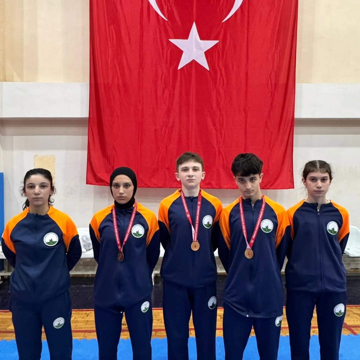 Naim Süleymanoğlu Spor Kompleksi’nde düzenlenen Liseler Arası Taekwondo Gençler İl Birinciliği müsabakalarında, kulübümüz sporcularından Göktuğ Emre U… Naim Süleymanoğlu Spor Kompleksi’nde düzenlenen Liseler Arası Taekwondo Gençler İl Birinciliği müsabakalarında, kulübümüz sporcularından Göktuğ Emre U…