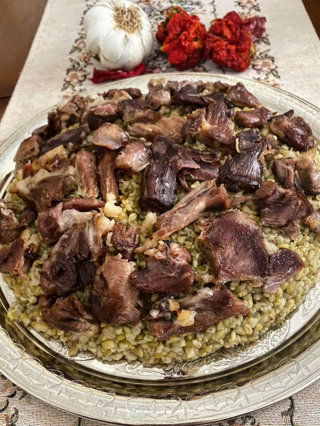 İftar saati yaklaşınca sadece karnınızı doyurmak yetmez; tadı damağınızda kalan, hikayesi olan yemekler istersiniz. Antep mutfağına gönül veren @dileginmutfagi27 mutfağından mis gibi Firik Pilavı İftar saati yaklaşınca sadece karnınızı doyurmak yetmez; tadı damağınızda kalan, hikayesi olan yemekler istersiniz. Antep mutfağına gönül veren @dileginmutfagi27 mutfağından mis gibi Firik Pilavı